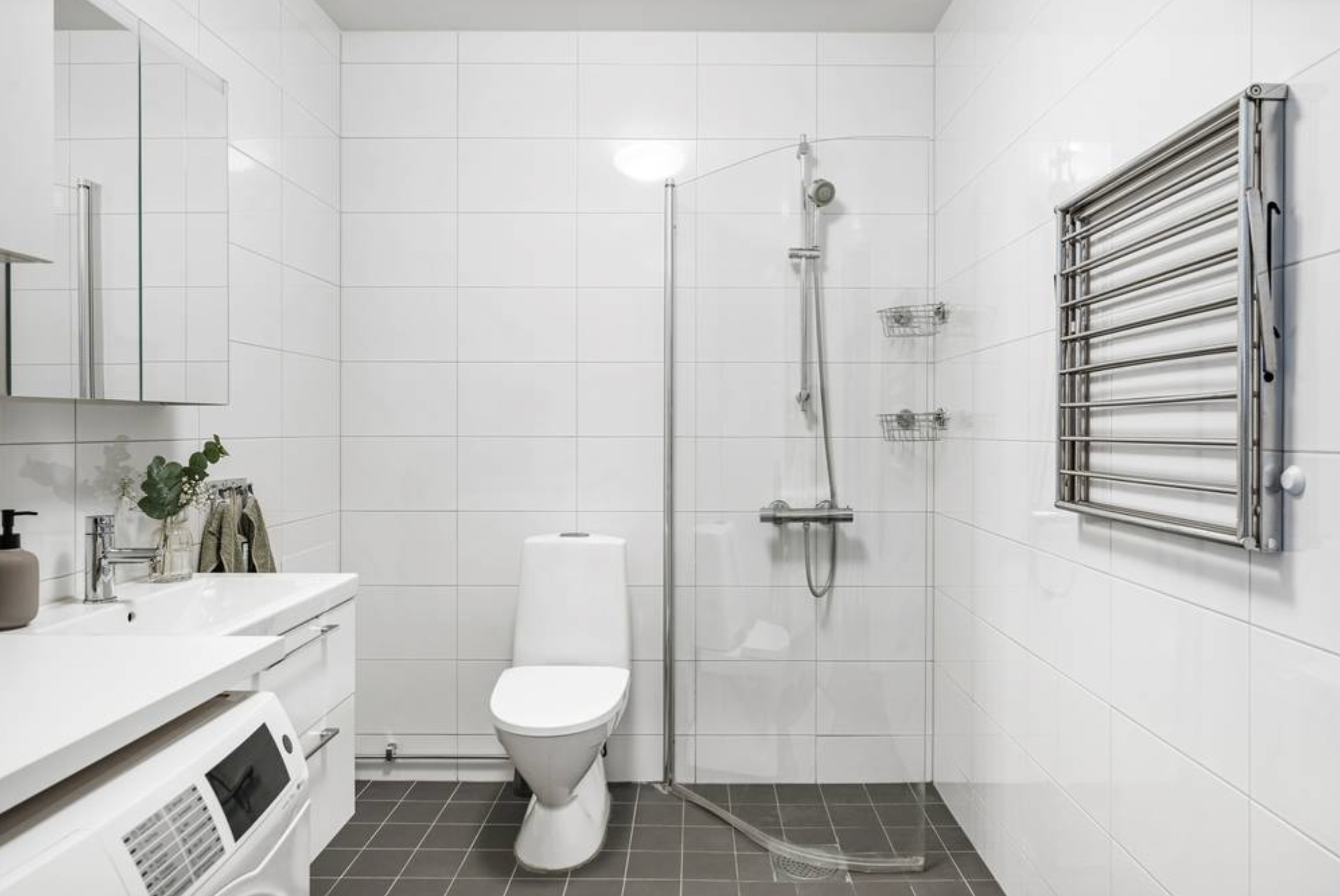 bathroom deep cleaning step by step guide