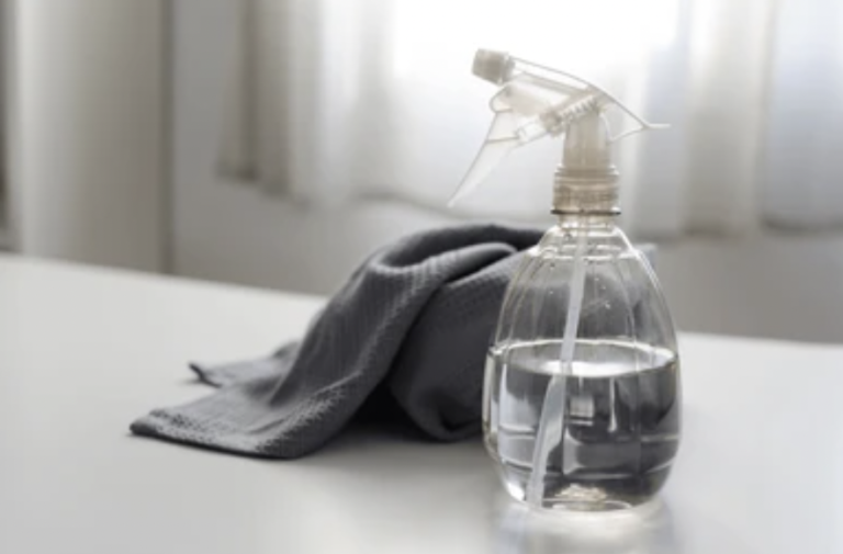 Use of White Vinegar for Cleaning