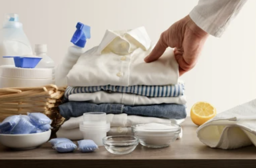 what happens if you use vinegar and laundry detergent together